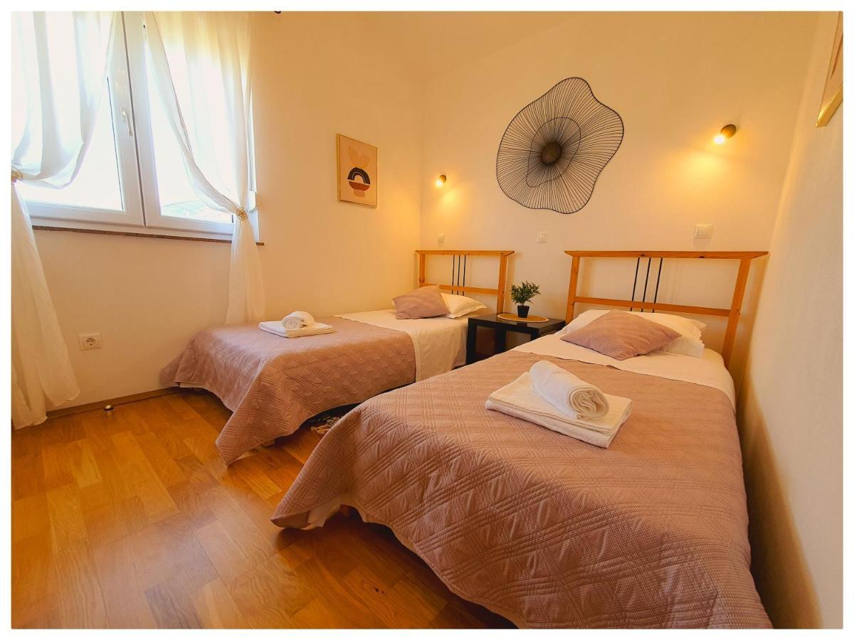 Apartman Mila Barbat na Rabu Εξωτερικό φωτογραφία